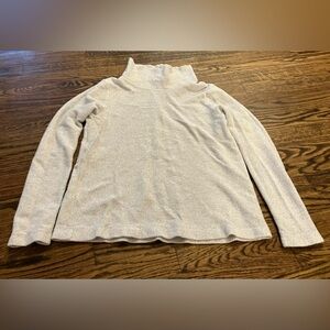 J. Crew Light Gray and White Long Sleeve Sweatshirt🫶